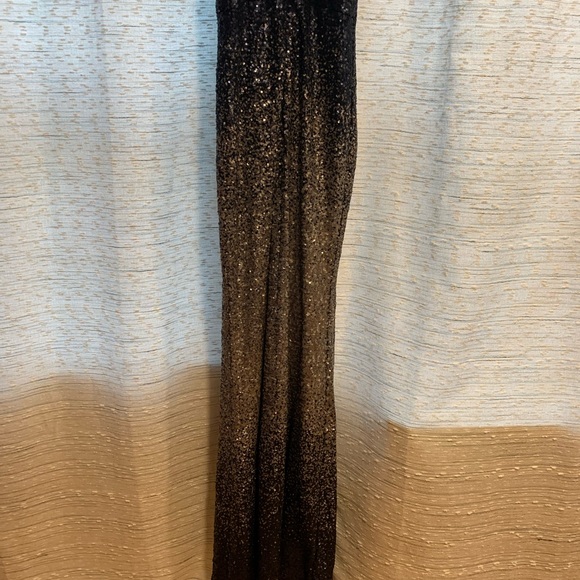 Size 6 - gold and navy sequence .. worn once - Picture 9 of 9